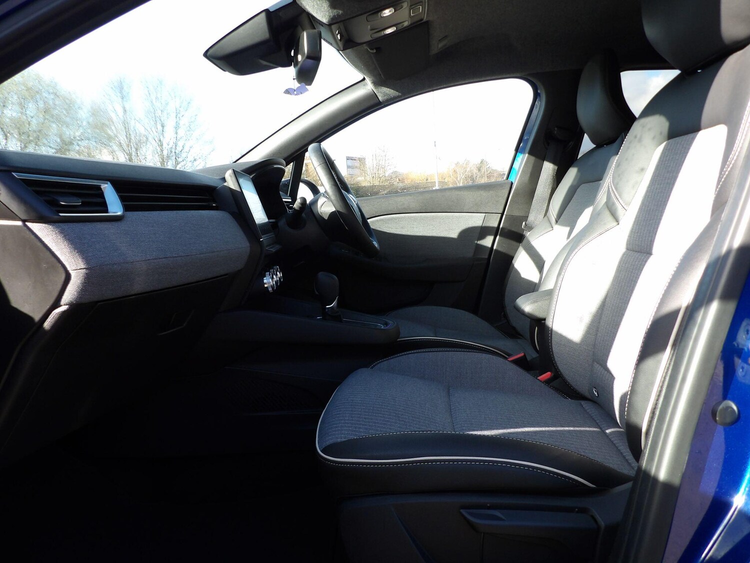 Used Renault Clio 2024 for sale - 77840007: Photo 11