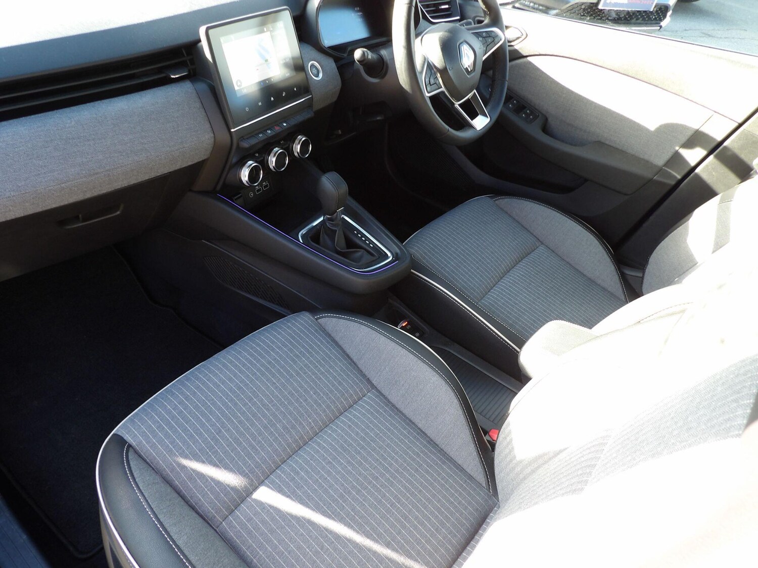 Used Renault Clio 2024 for sale - 77840007: Photo 12