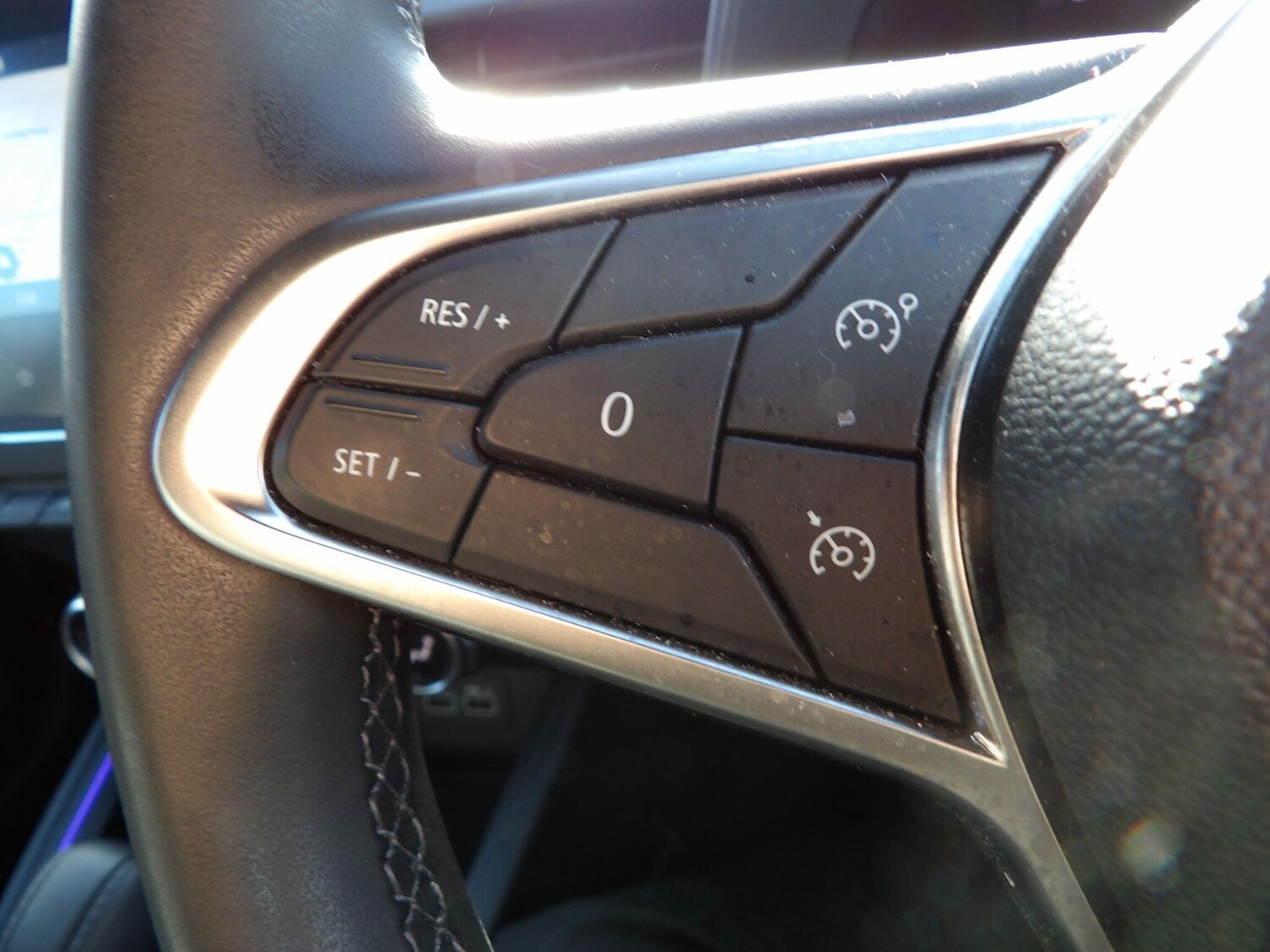 Used Renault Clio 2024 for sale - 77840007: Photo 25