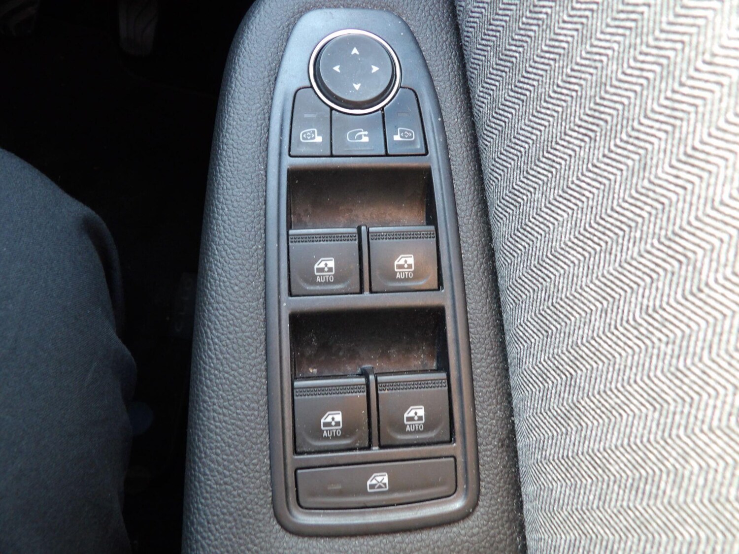 Used Renault Clio 2024 for sale - 77840007: Photo 27