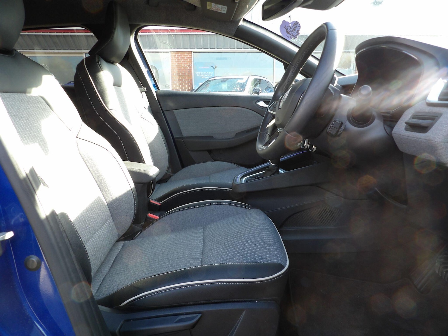 Used Renault Clio 2024 for sale - 77840007: Photo 8