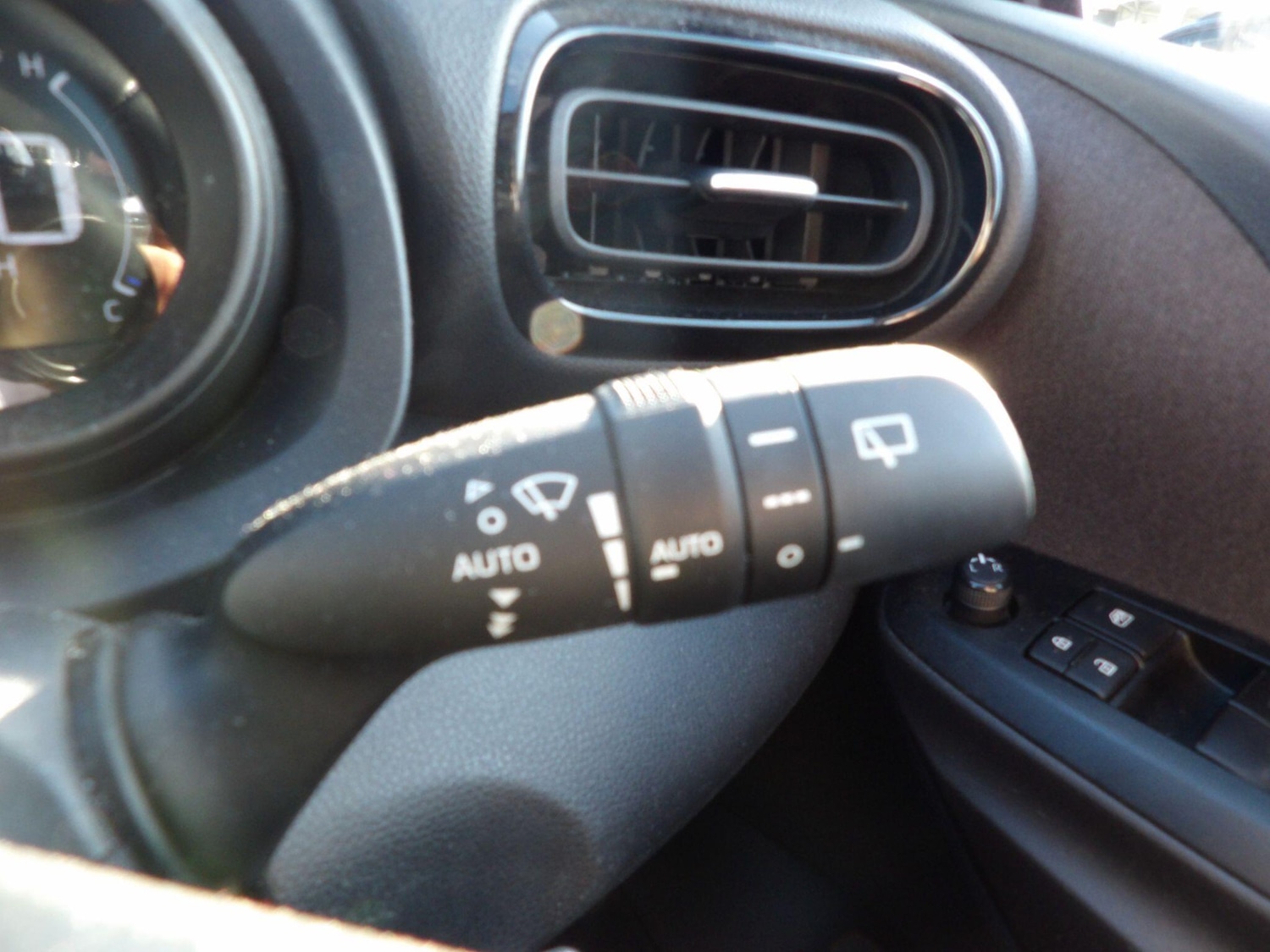 Used Toyota Yaris 2023 for sale - 77993371: Photo 19