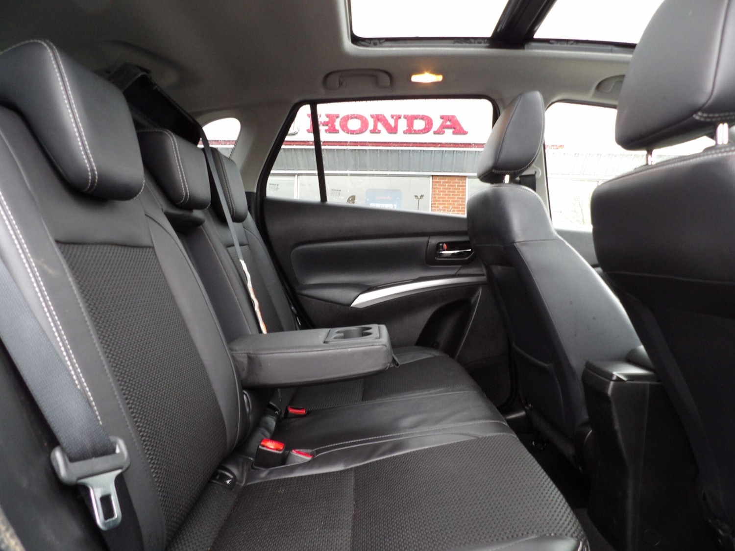 Used Suzuki SX4 S-Cross 2023 for sale - 77768036: Photo 32