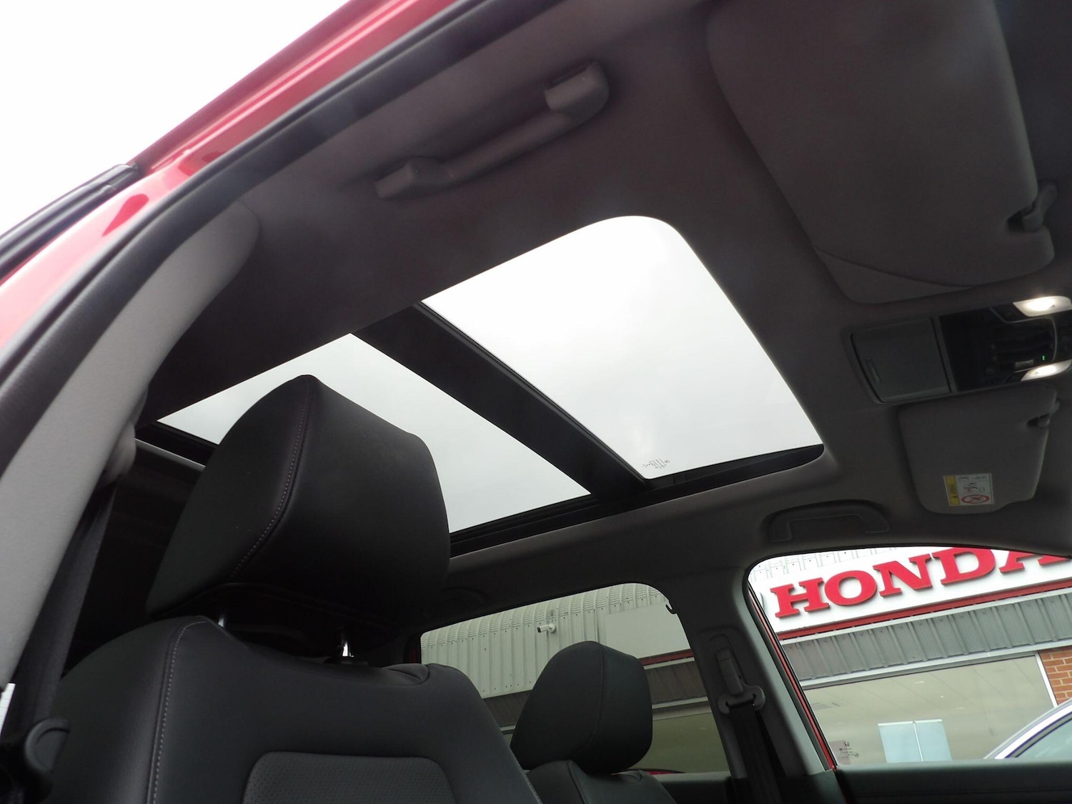 Used Honda CR-V 2021 for sale - 76781237: Photo 32