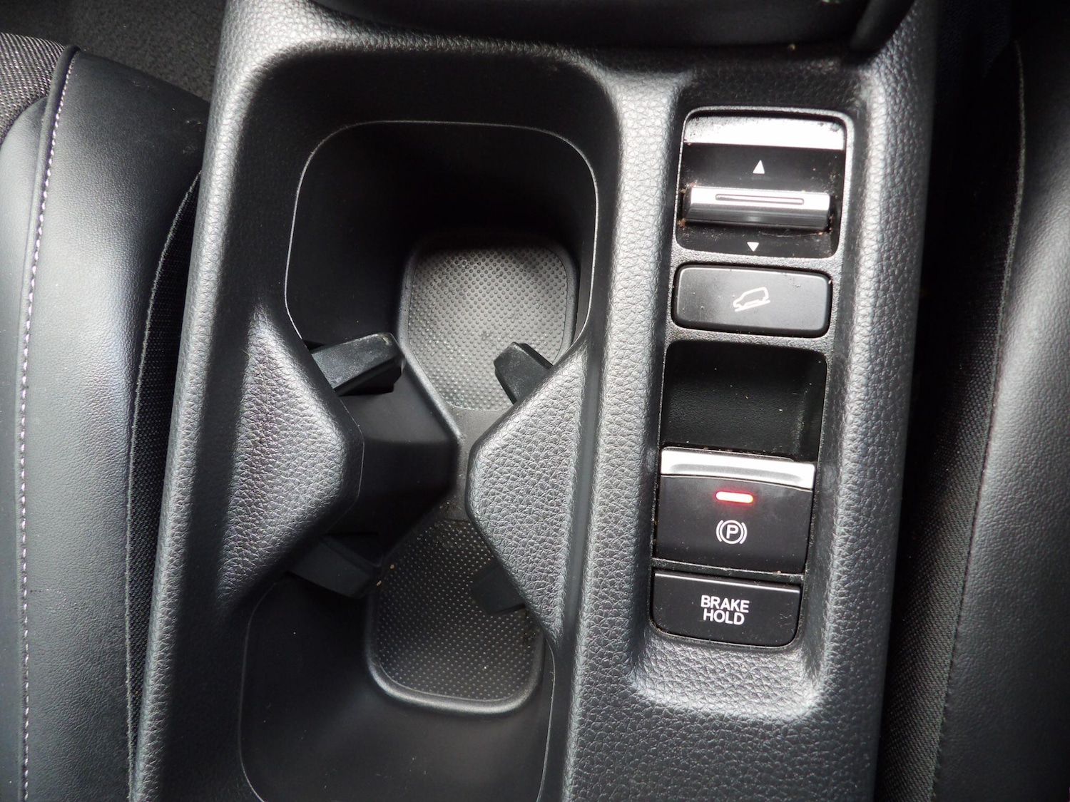 Used Honda HR-V for sale - 78128136: Photo 31