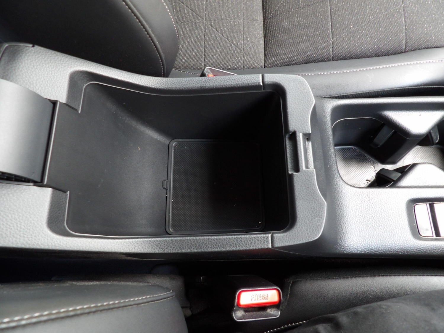 Used Honda HR-V for sale - 78128136: Photo 32