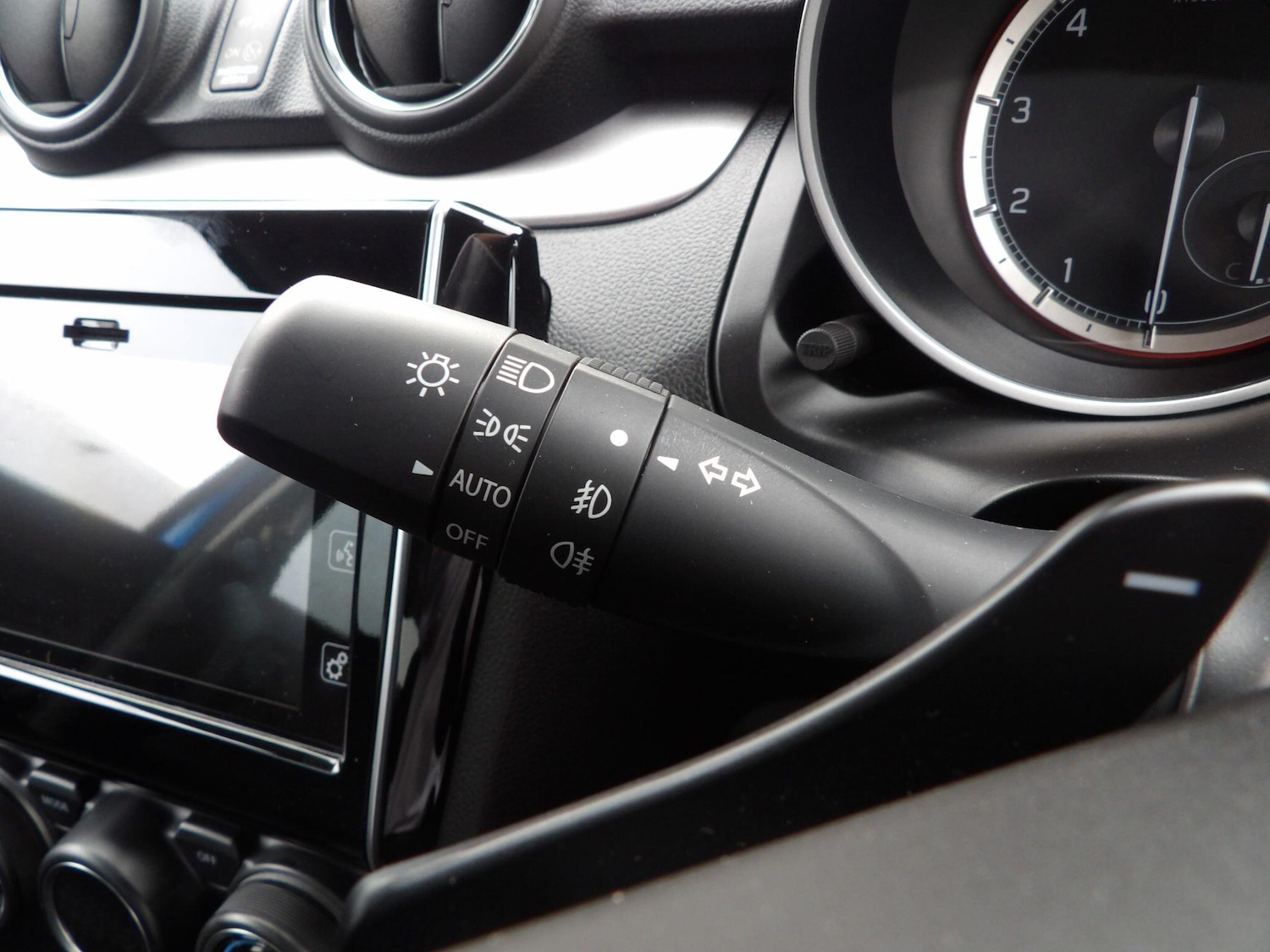 Used Suzuki Swift 2024 for sale - 76671250: Photo 31