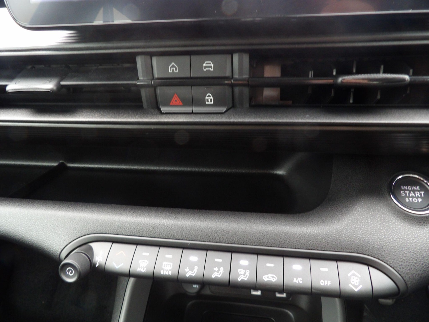 Used Jeep Avenger 2025 for sale - 77097516: Photo 16