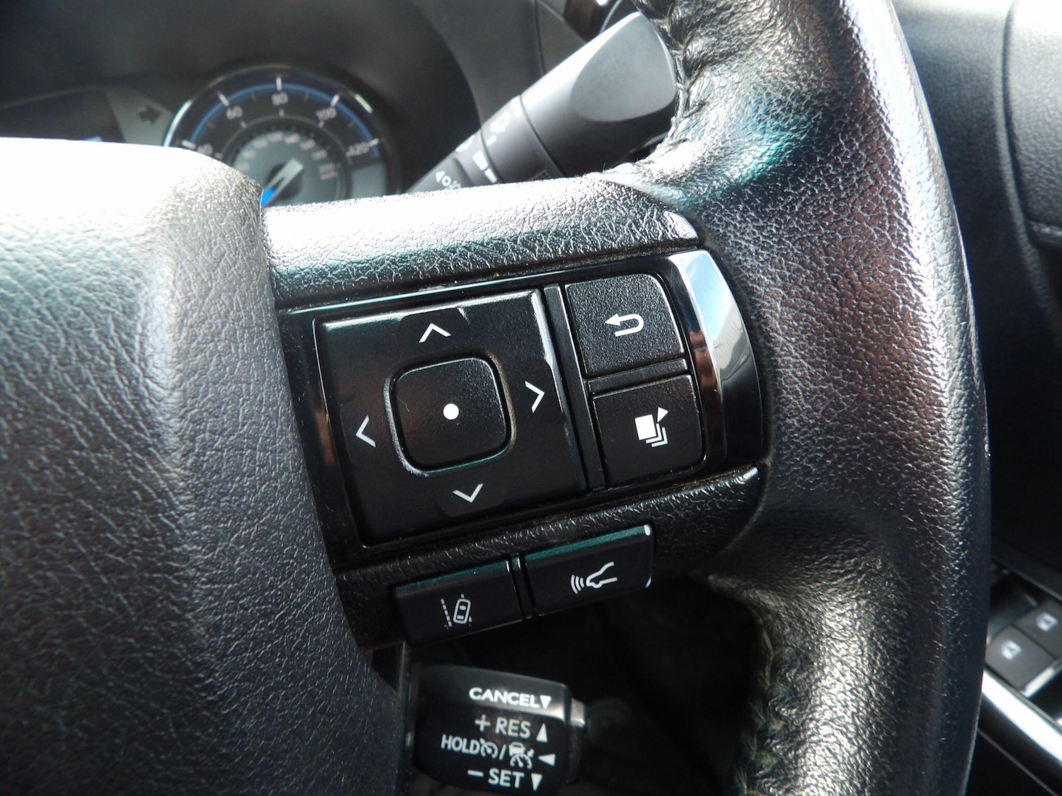 Used Toyota Hilux 2023 for sale - 76457652: Photo 24