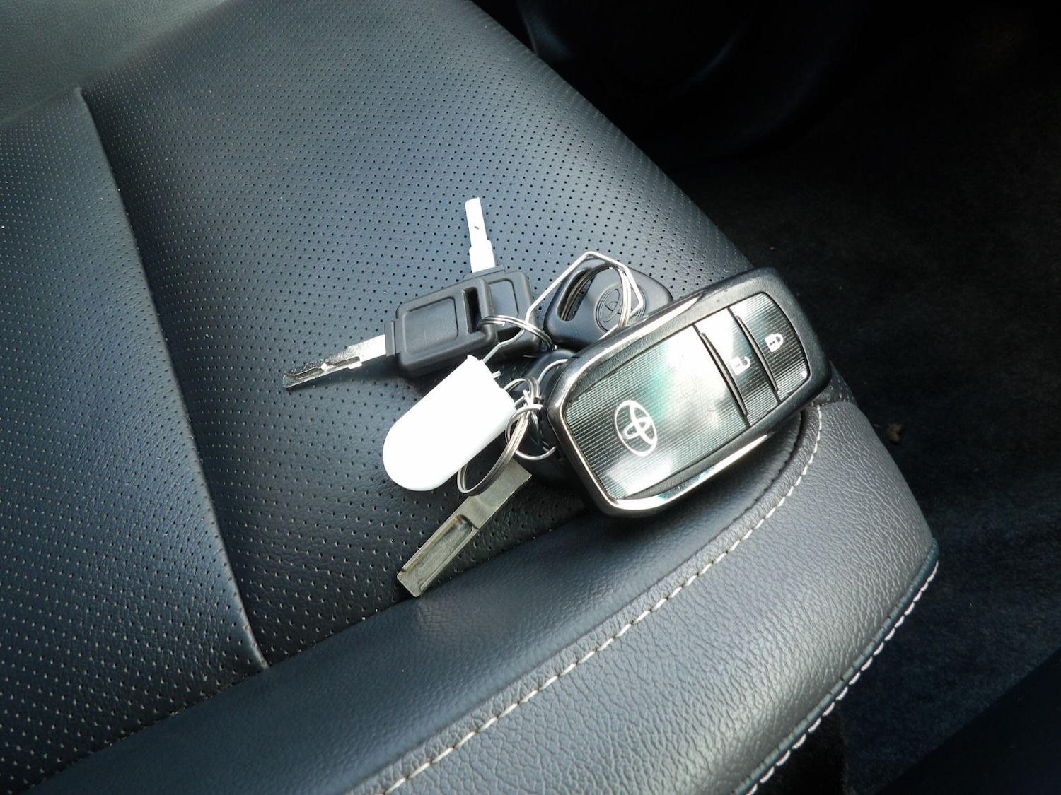 Used Toyota Hilux 2023 for sale - 76457652: Photo 31