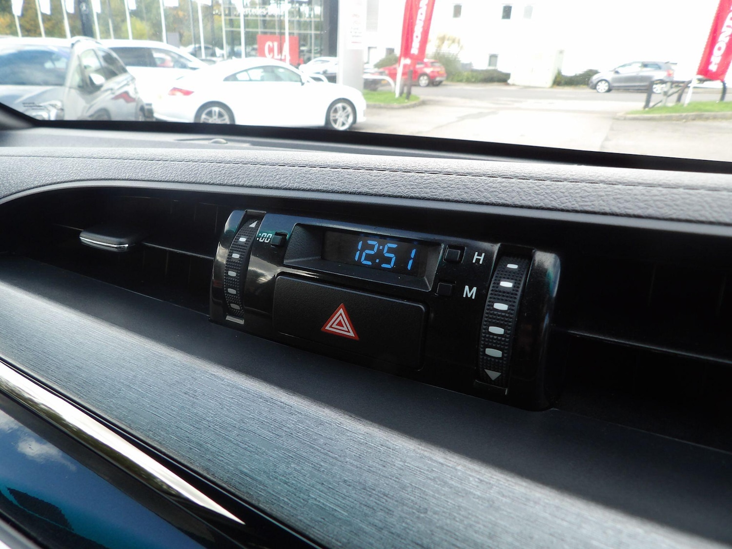 Used Toyota Hilux 2023 for sale - 76457652: Photo 34