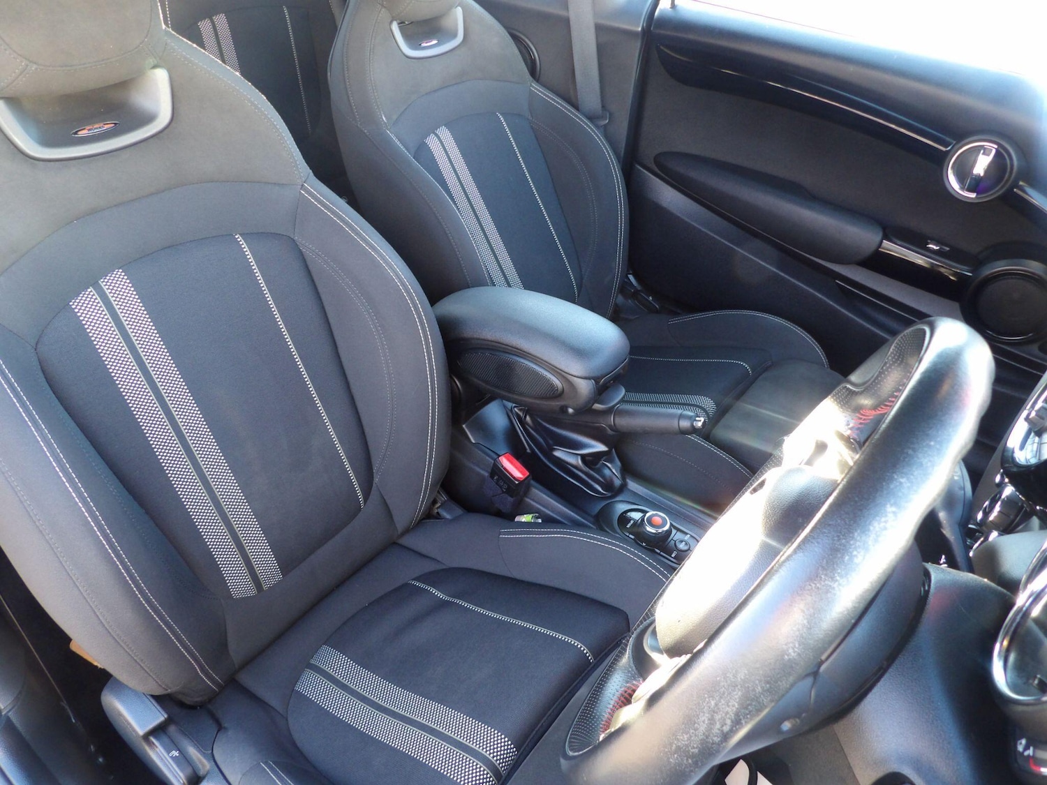 Used MINI Convertible 2019 for sale - 77143657: Photo 10