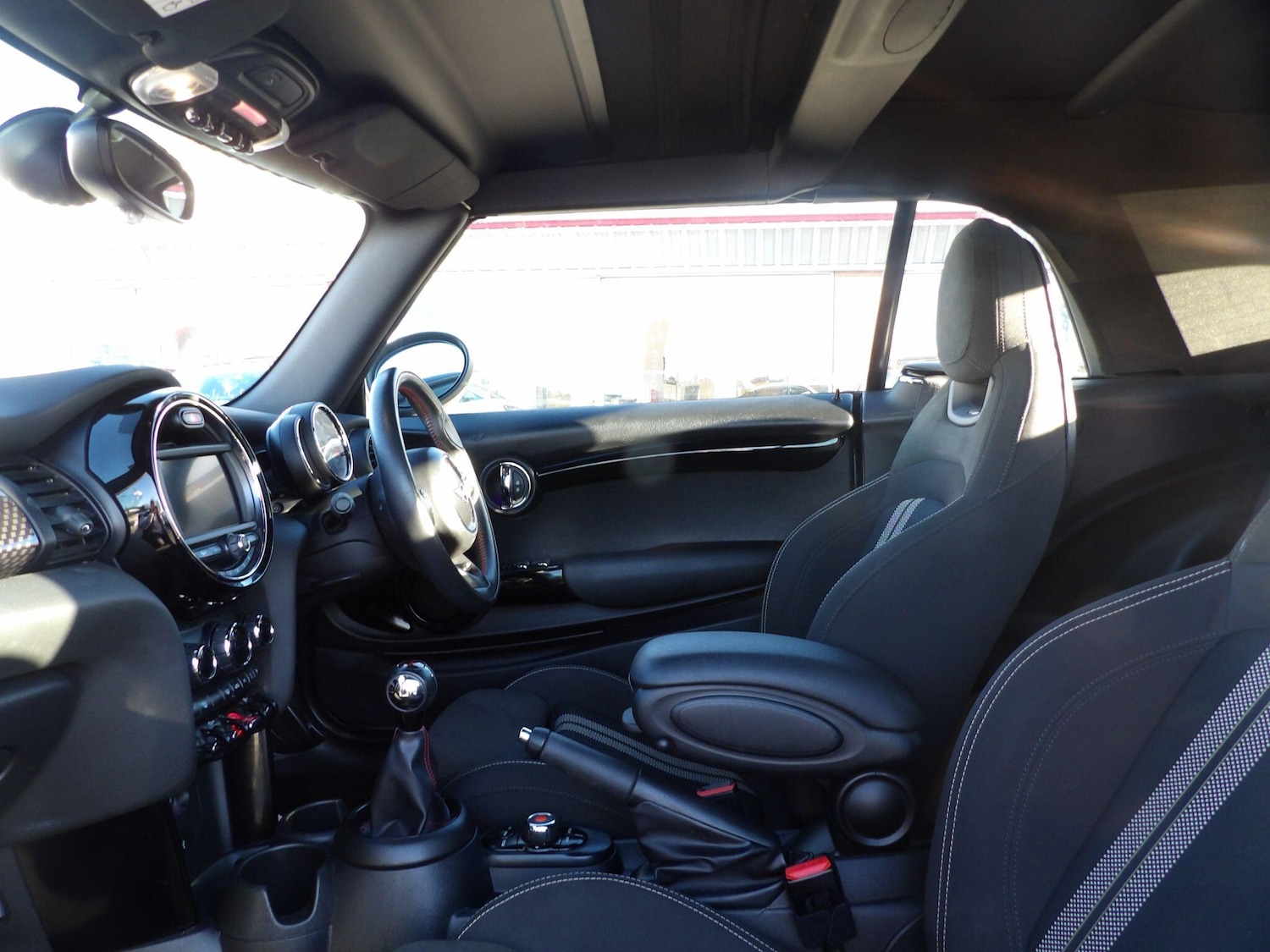 Used MINI Convertible 2019 for sale - 77143657: Photo 18