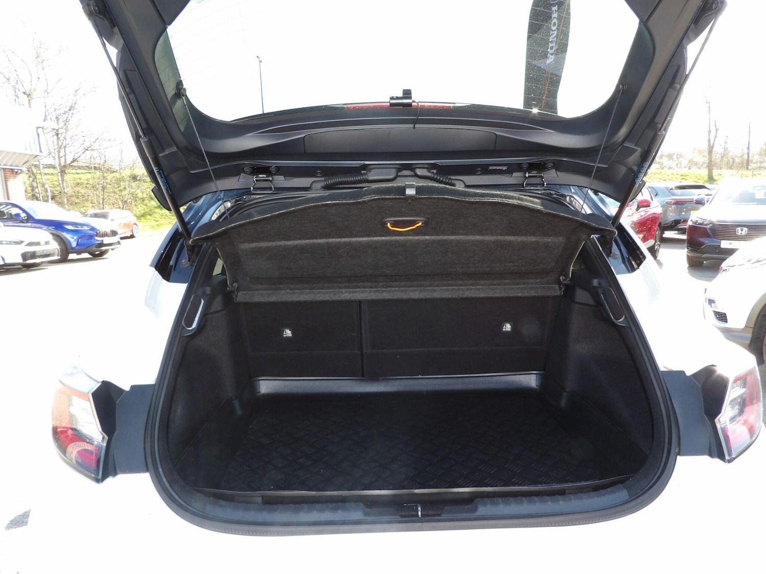 Used Toyota Corolla for sale - 77994317: Photo 24