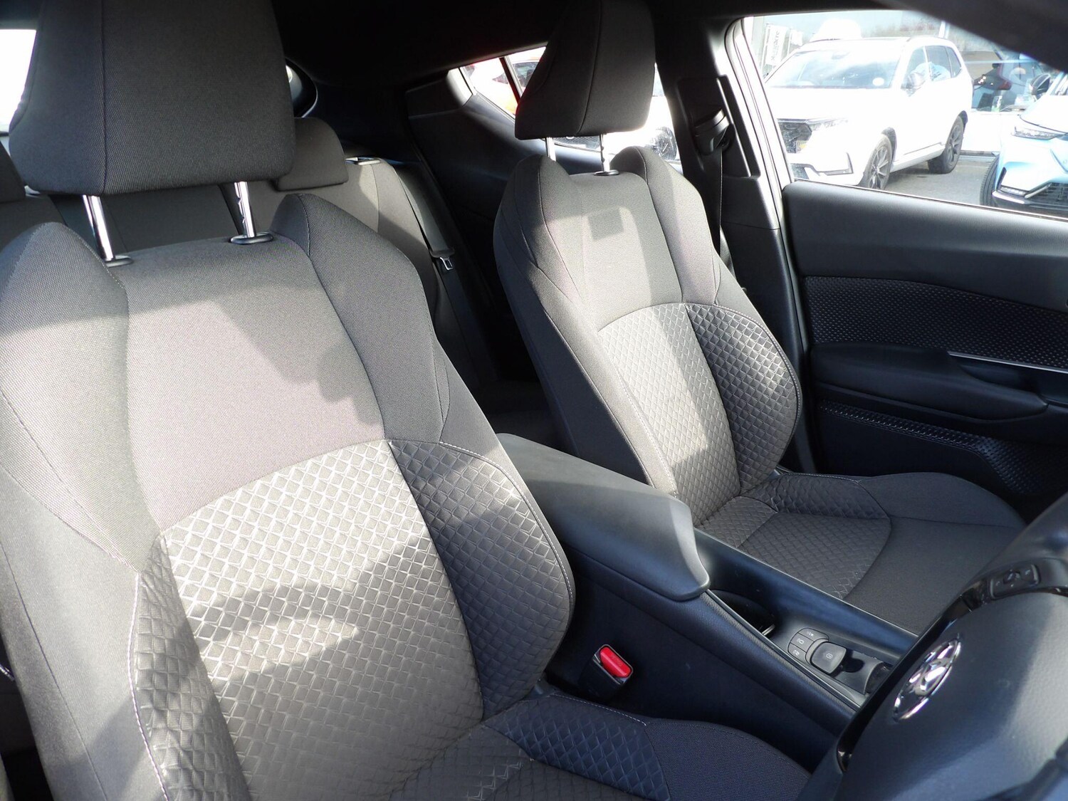 Used Toyota C-HR 2022 for sale - 77838491: Photo 11