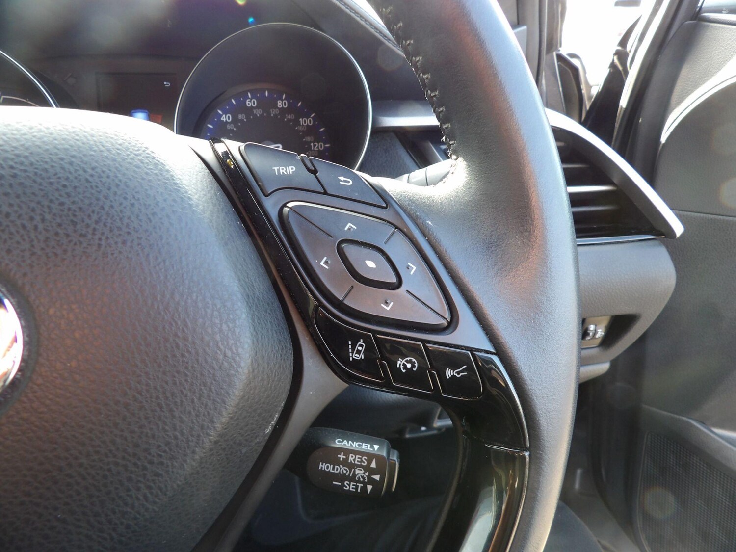 Used Toyota C-HR 2022 for sale - 77838491: Photo 16