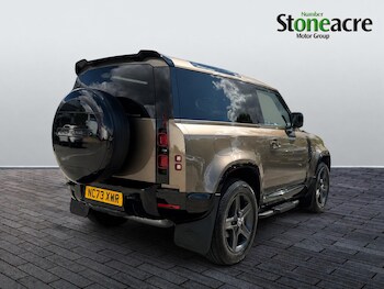 Used Land Rover Defender 90 2023 for sale - 79316033: Photo