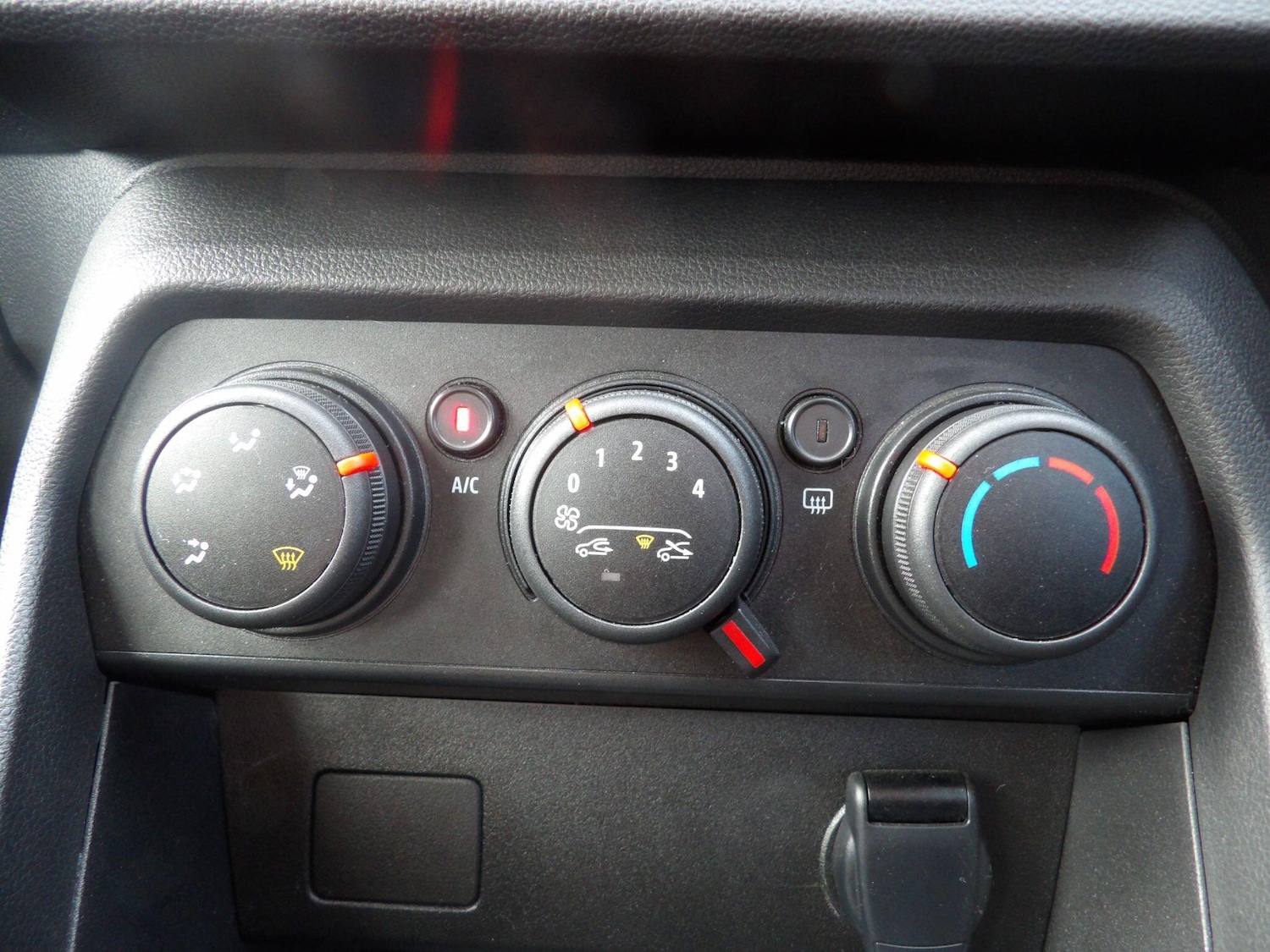 Used Dacia Sandero for sale - 77970721: Photo 17