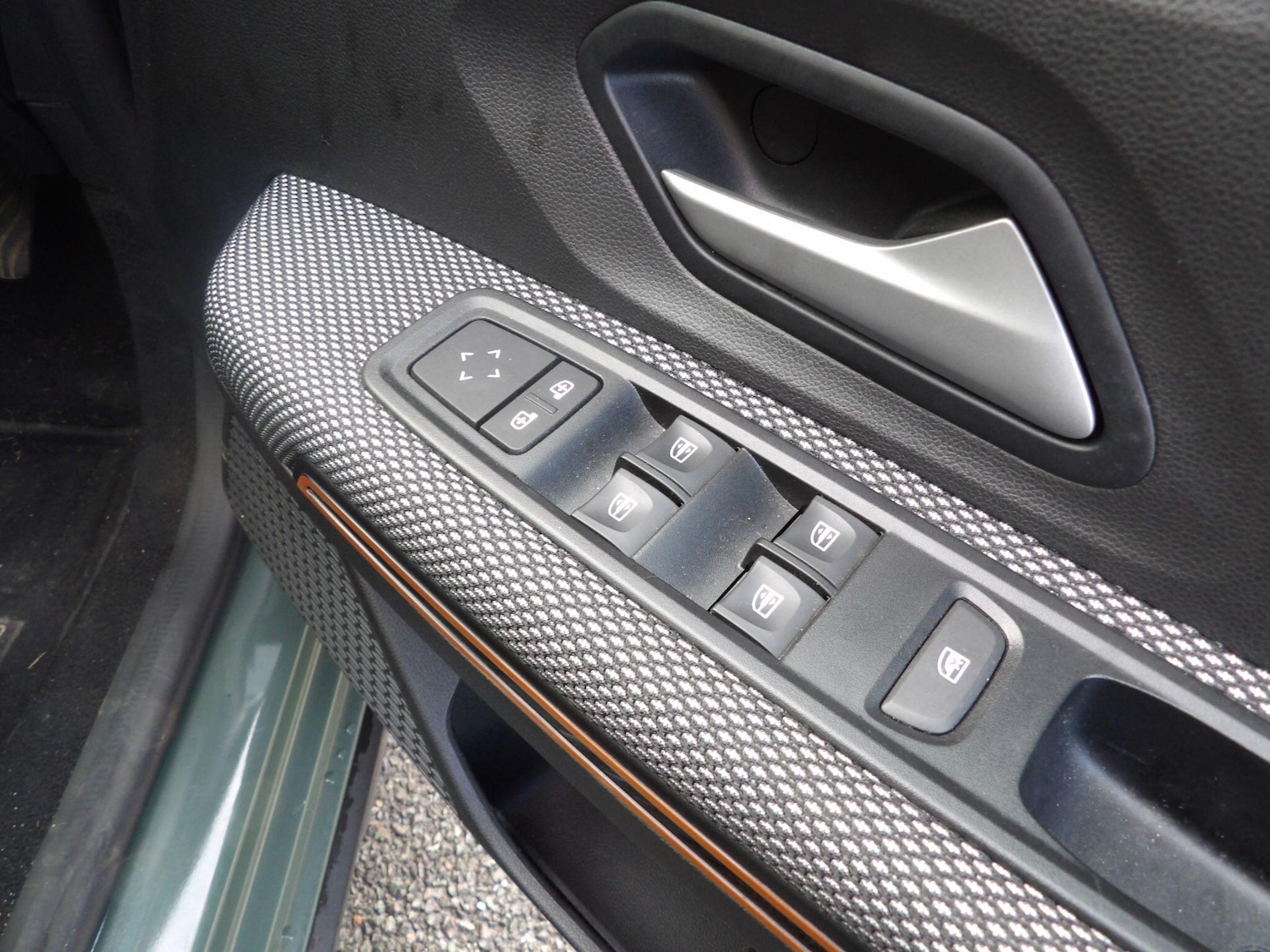 Used Dacia Sandero for sale - 77970721: Photo 8