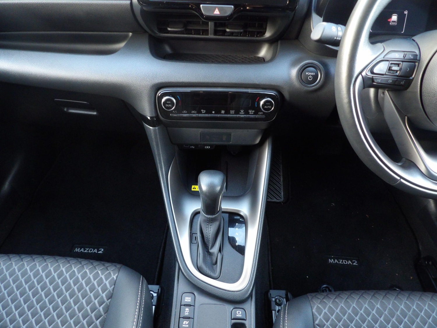 Used Mazda Mazda2 HYBRID 2024 for sale - 76918619: Photo 11