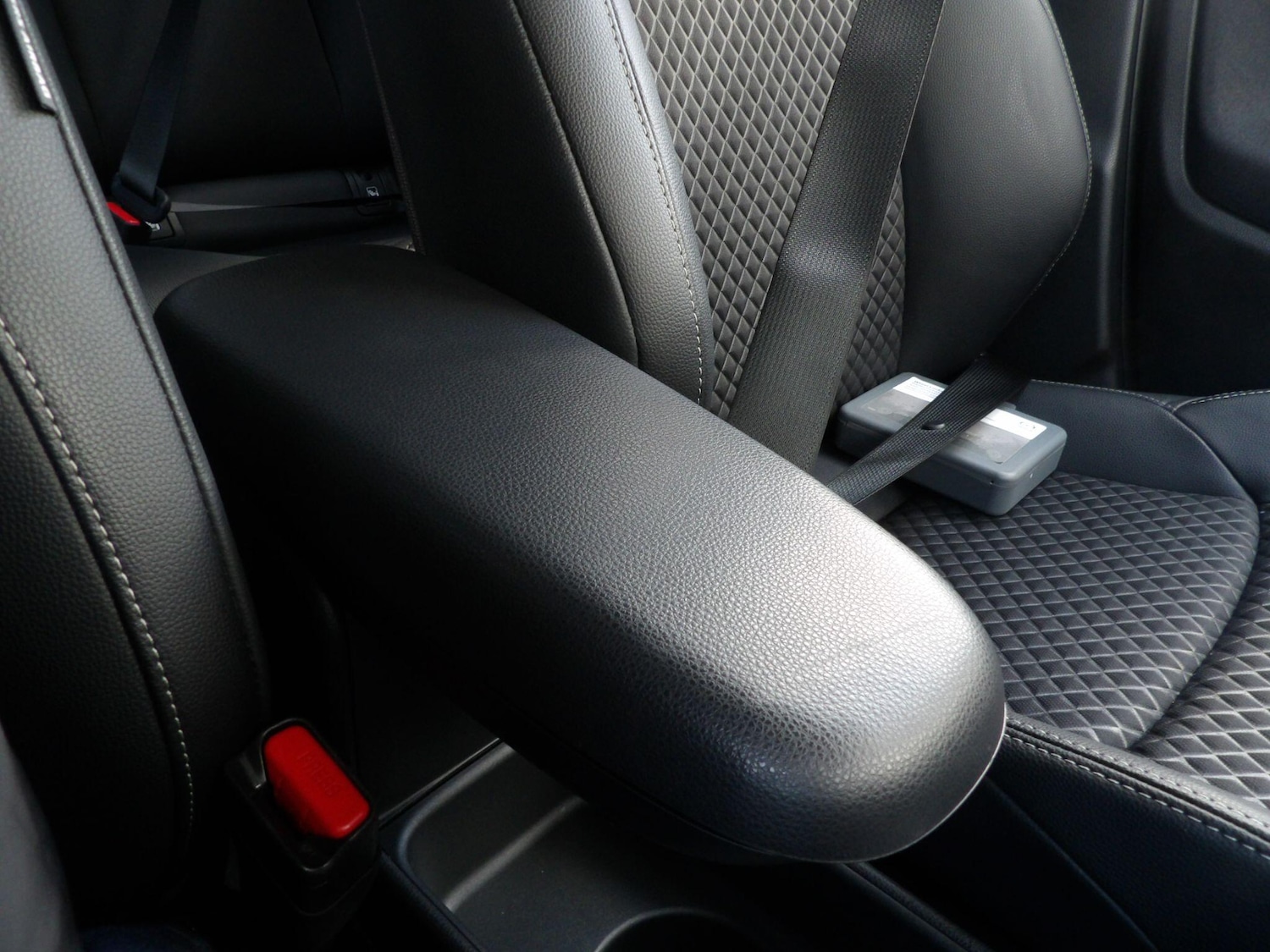 Used Mazda Mazda2 HYBRID 2024 for sale - 76918619: Photo 12