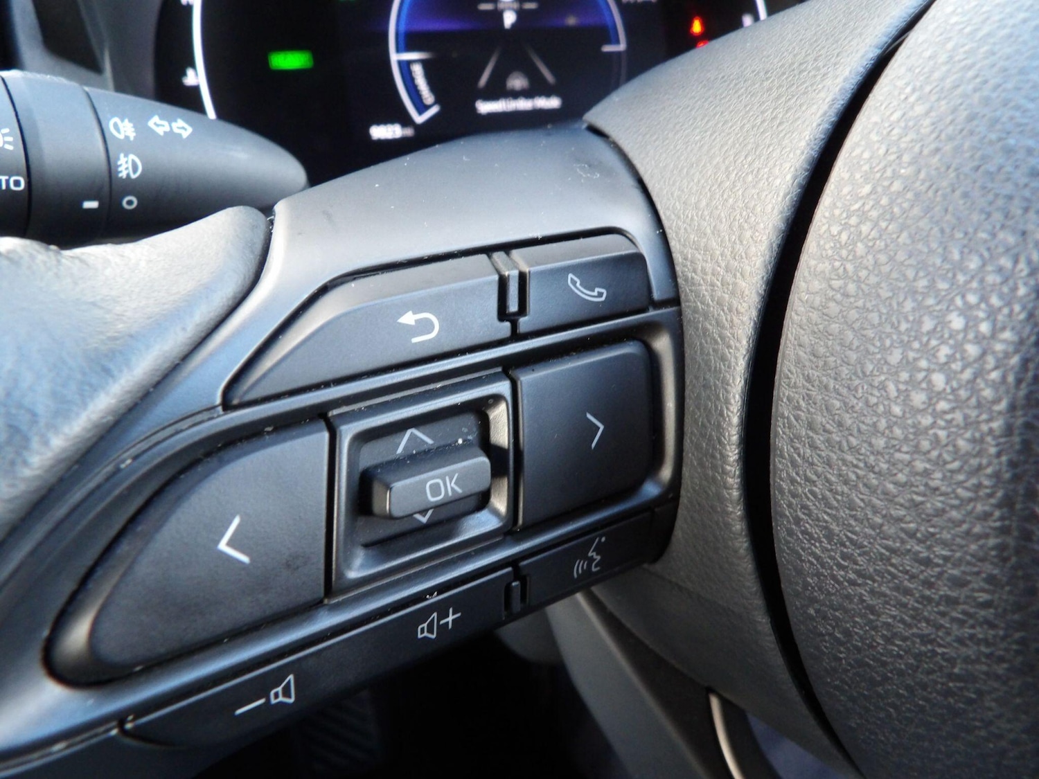 Used Mazda Mazda2 HYBRID 2024 for sale - 76918619: Photo 20