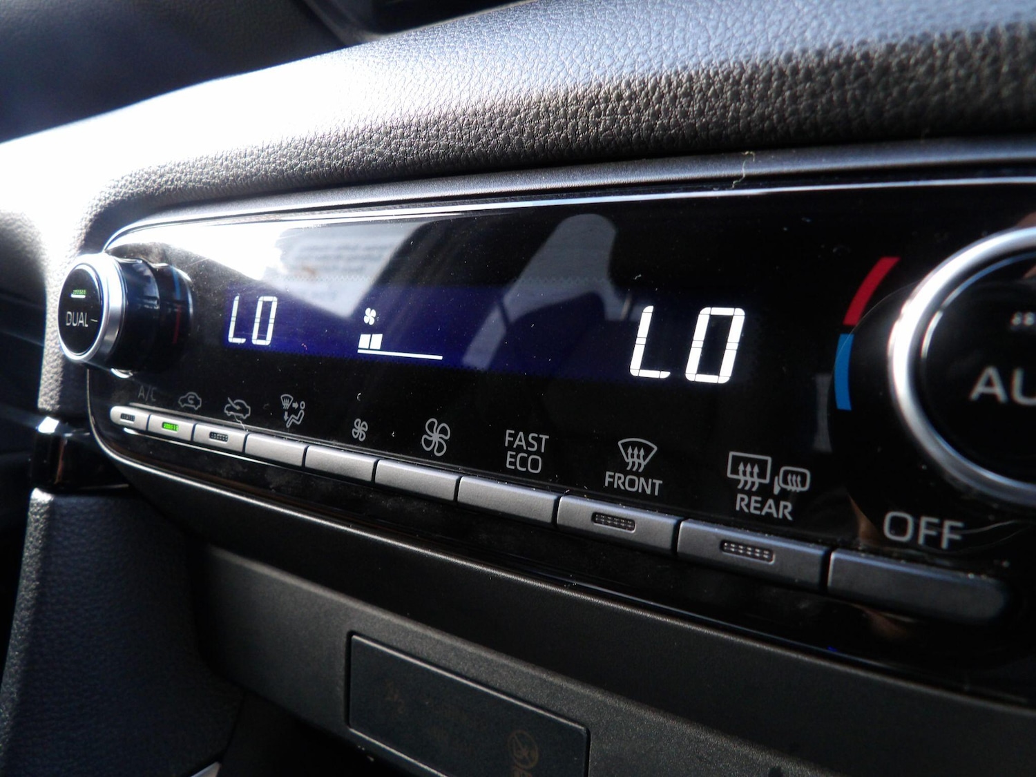 Used Mazda Mazda2 HYBRID 2024 for sale - 76918619: Photo 27