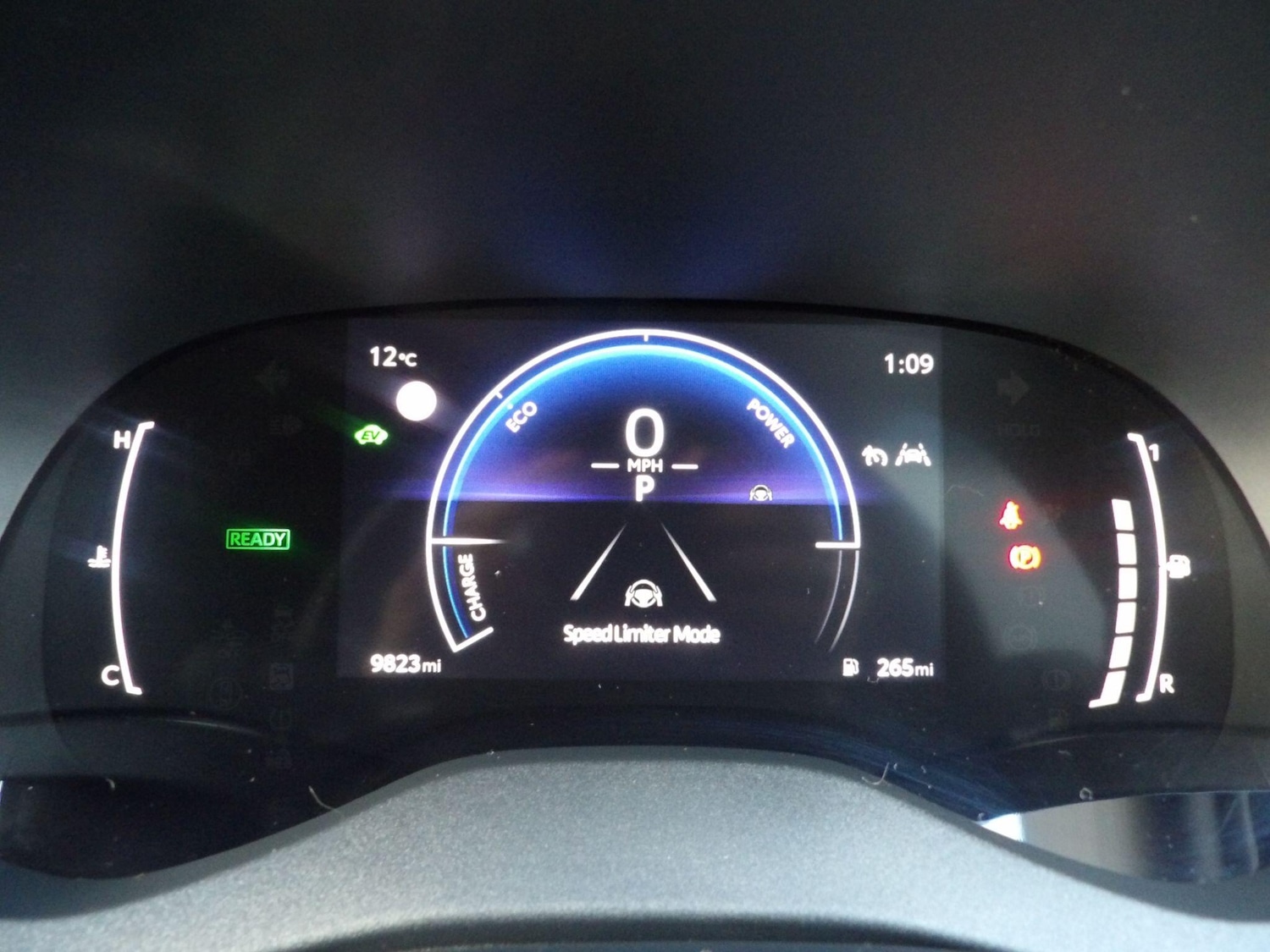 Used Mazda Mazda2 HYBRID 2024 for sale - 76918619: Photo 31