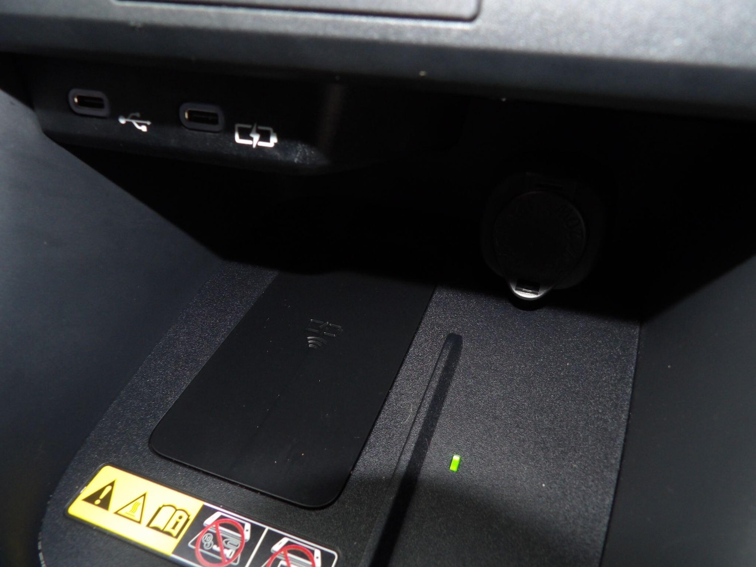 Used Mazda Mazda2 HYBRID 2024 for sale - 76918619: Photo 38