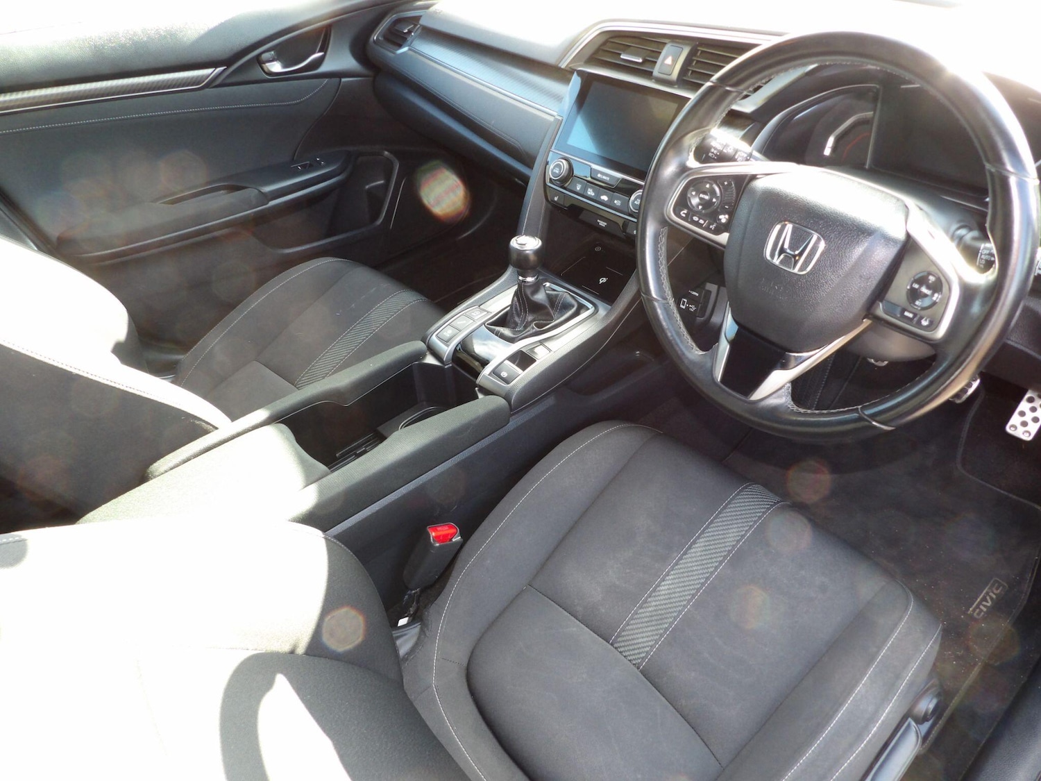 Used Honda Civic 2018 for sale - 77658873: Photo 11