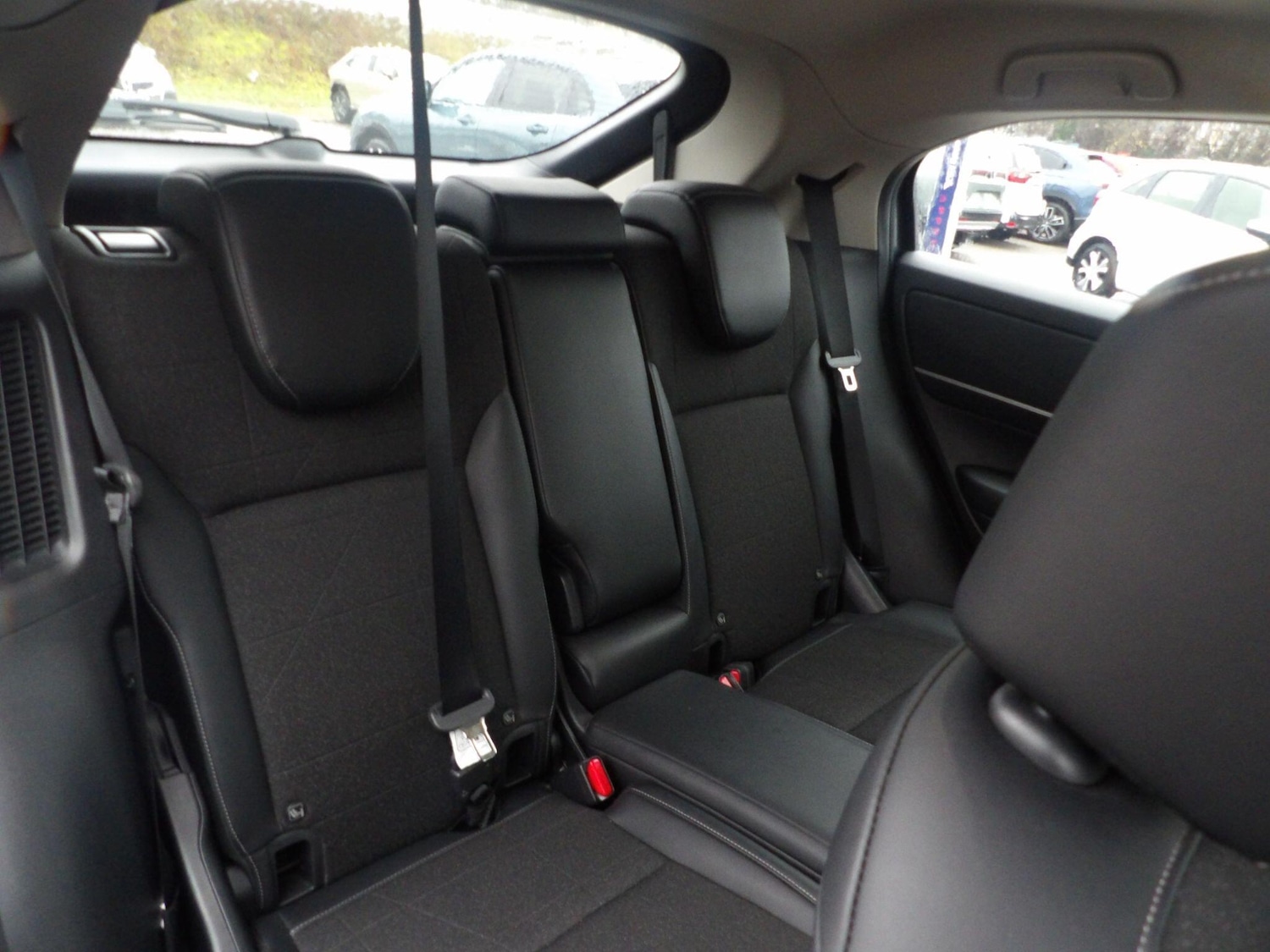 Used Honda HR-V for sale - 78100536: Photo 10