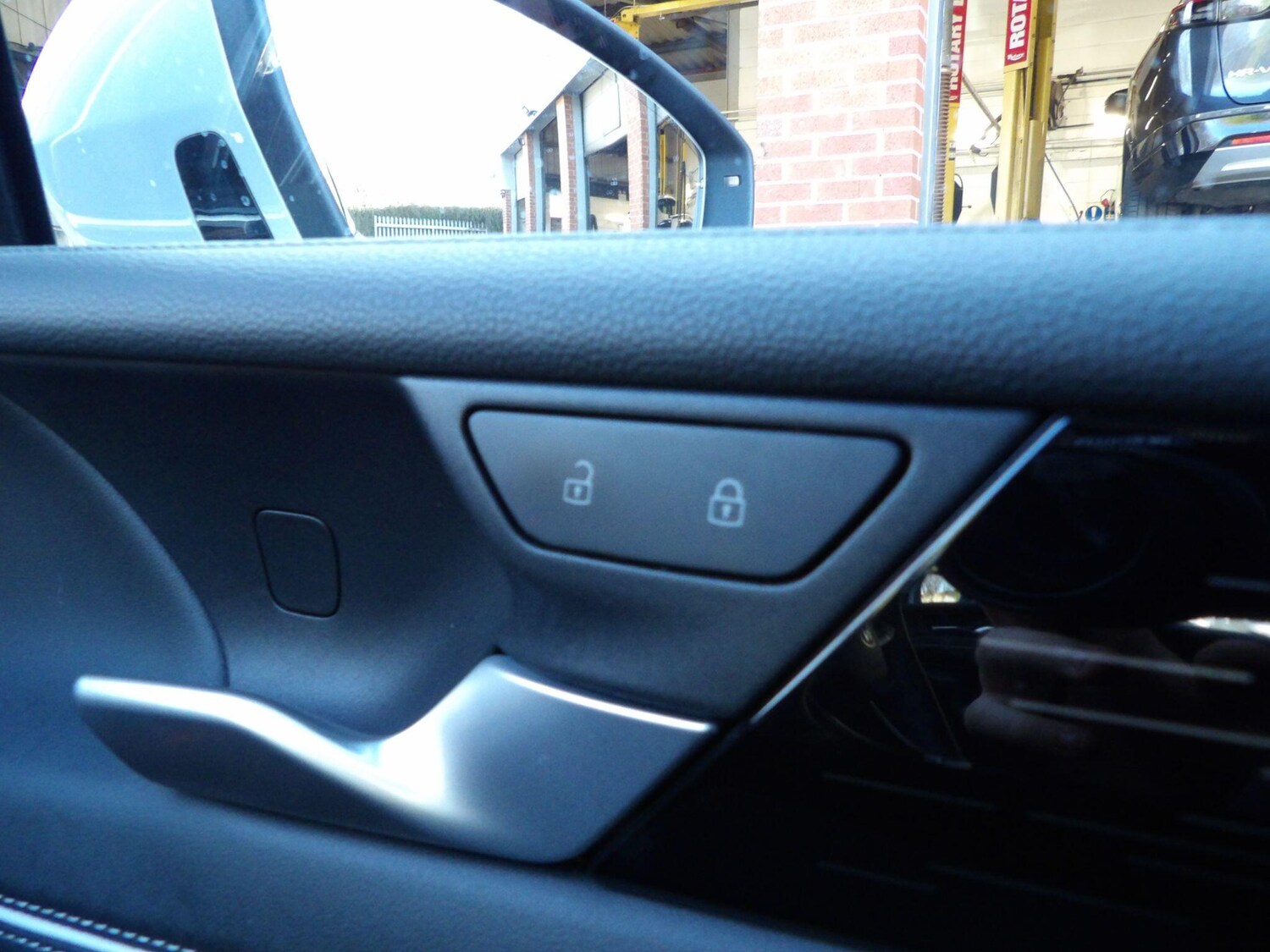 Used Volkswagen Tiguan for sale - 77993351: Photo 39