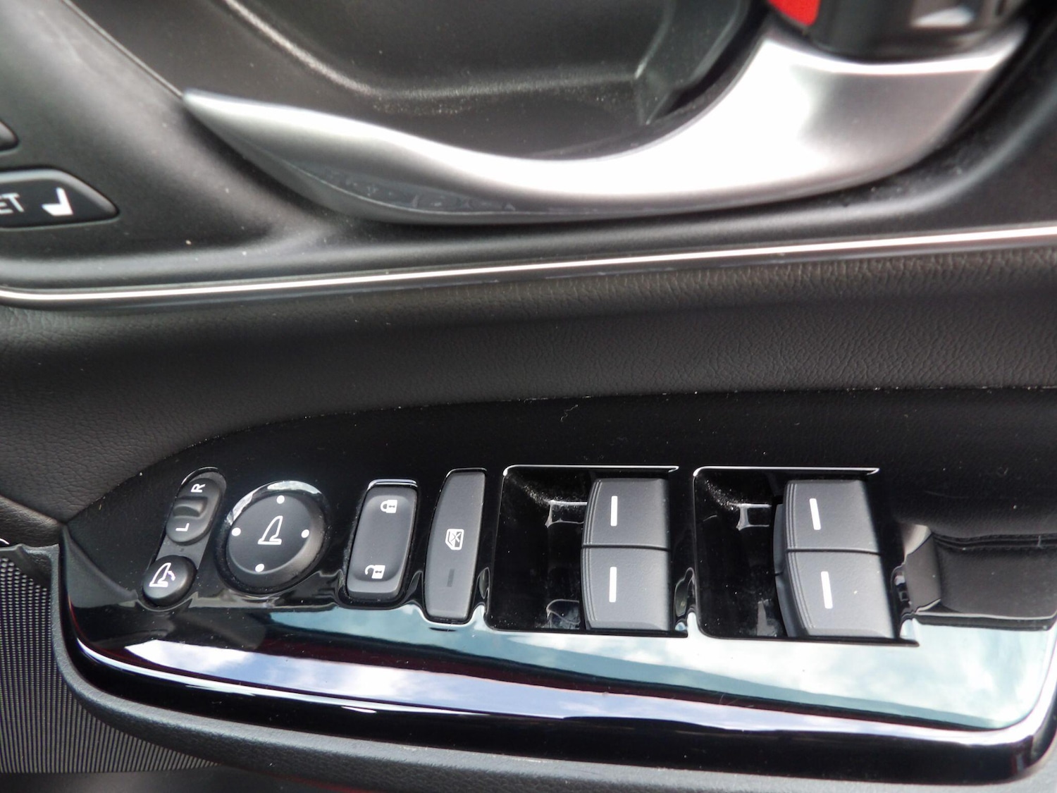 Used Honda CR-V 2023 for sale - 76965305: Photo 22