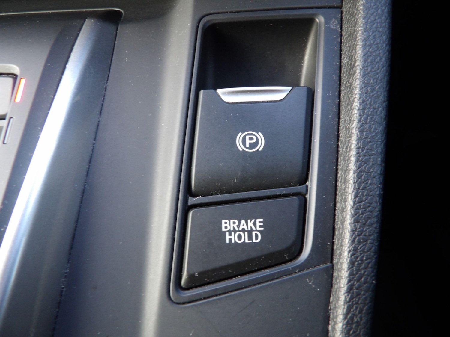 Used Honda CR-V 2023 for sale - 76965305: Photo 32