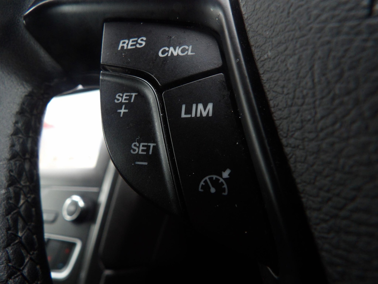 Used Ford Mondeo 2019 for sale - 77029609: Photo 28