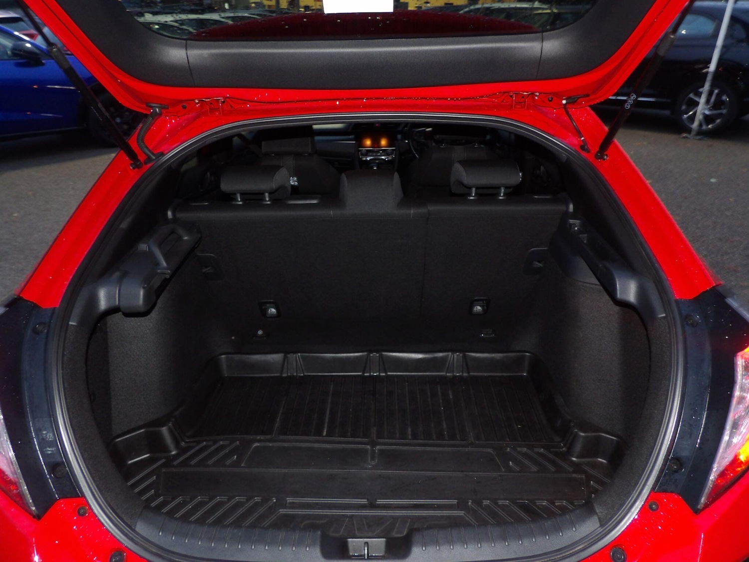 Used Honda Civic 2018 for sale - 77074147: Photo 10