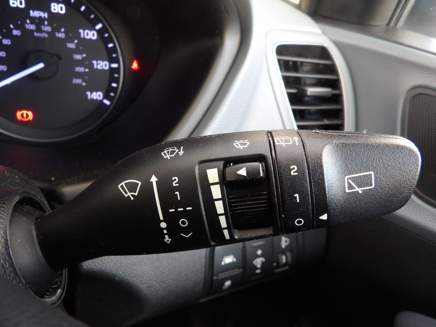 Used Hyundai i20 2018 for sale - 76458121: Photo 27