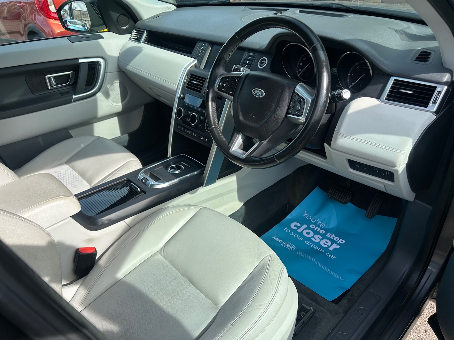 Used Land Rover Discovery Sport 2017 for sale - 78152689: Photo 5