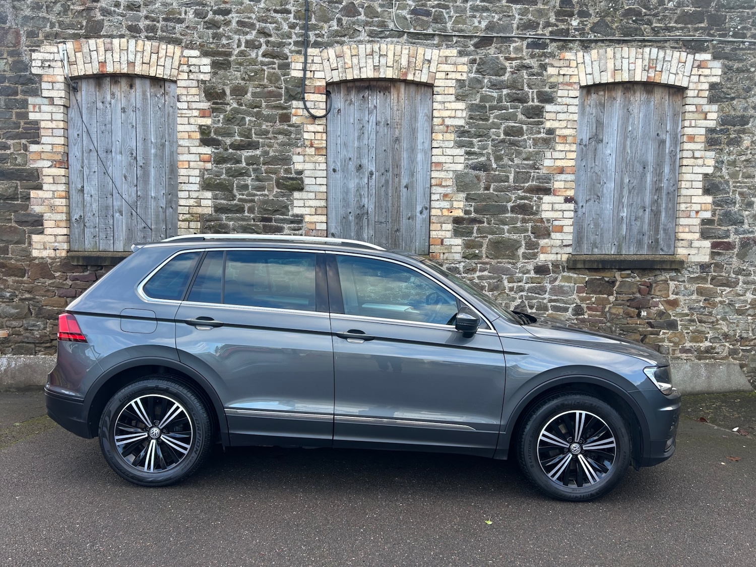 Used Volkswagen Tiguan 2019 for sale - 77448137: Photo 2