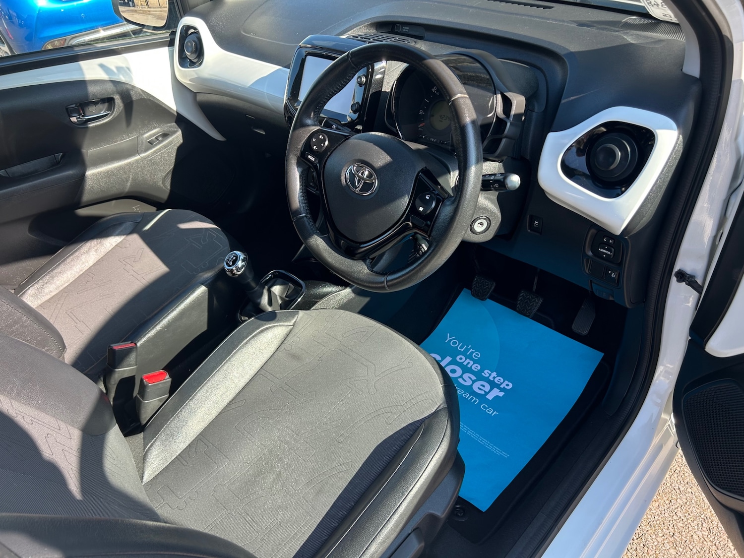 Used Toyota AYGO 2015 for sale - 77947405: Photo 5