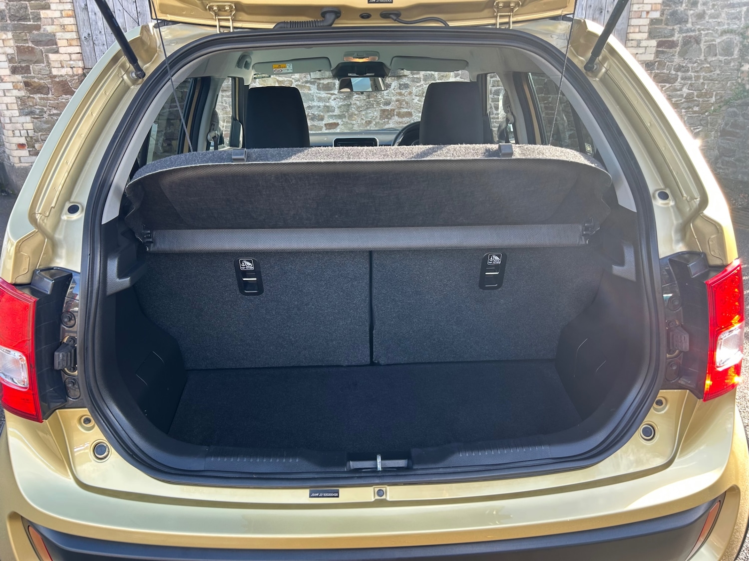 Used Suzuki Ignis 2018 for sale - 76365011: Photo 8