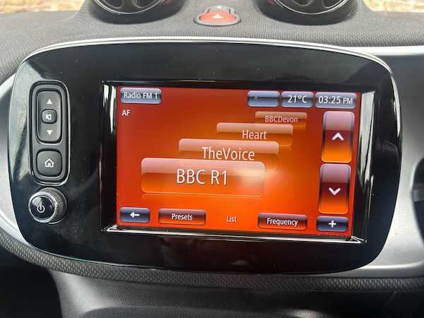 Used smart fortwo 2018 for sale - 75650734: Photo 8