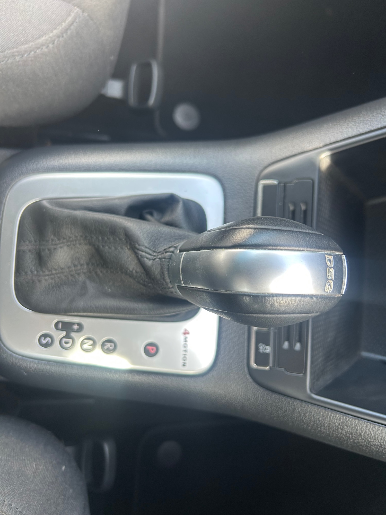 Used Volkswagen Tiguan 2015 for sale - 78080751: Photo 11