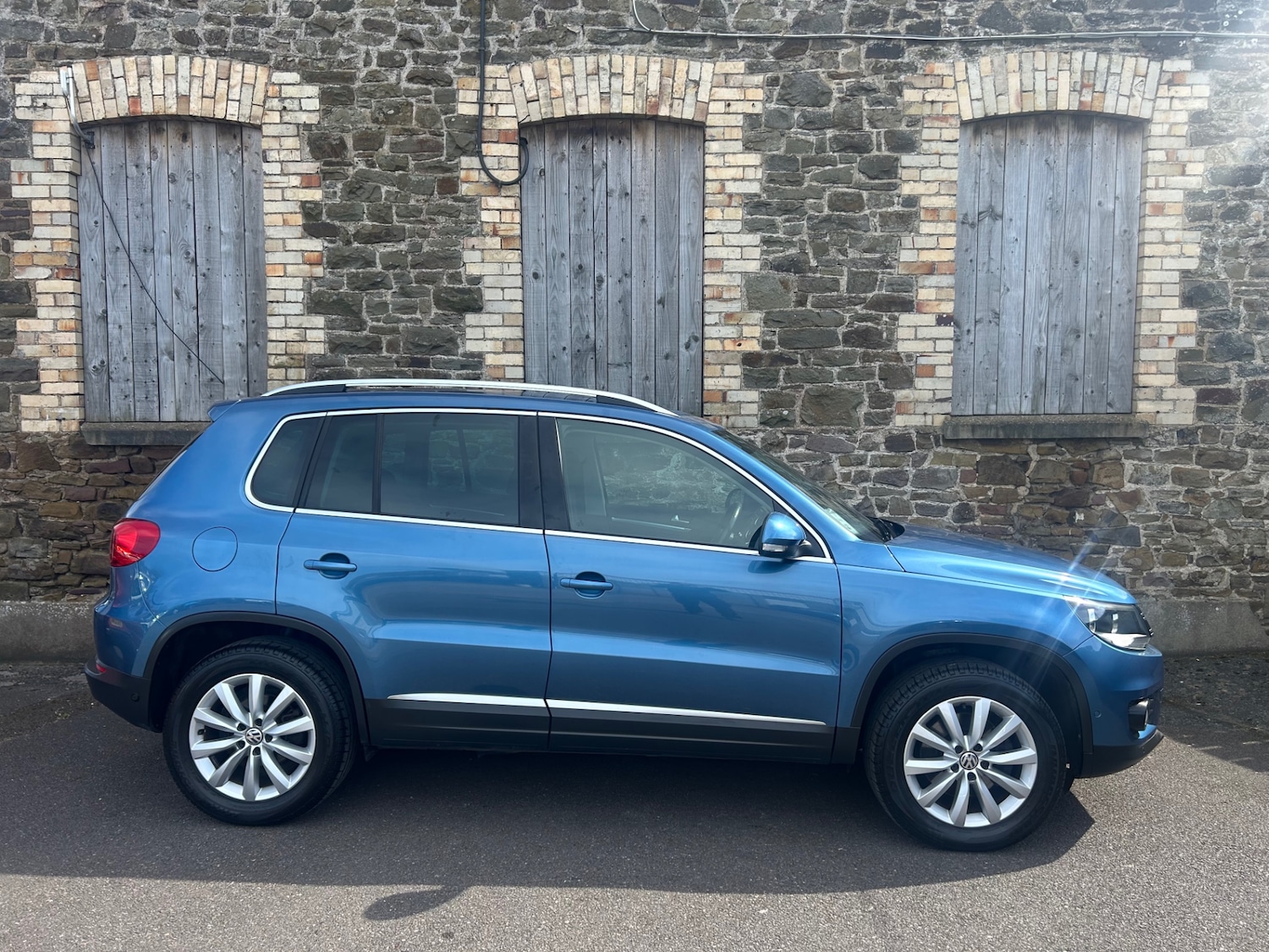 Used Volkswagen Tiguan 2015 for sale - 78080751: Photo 2