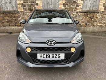 Used Hyundai i10 2019 for sale - 78410156: Photo