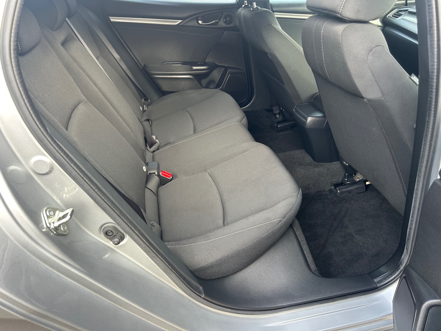 Used Honda Civic 2017 for sale - 76384646: Photo 10