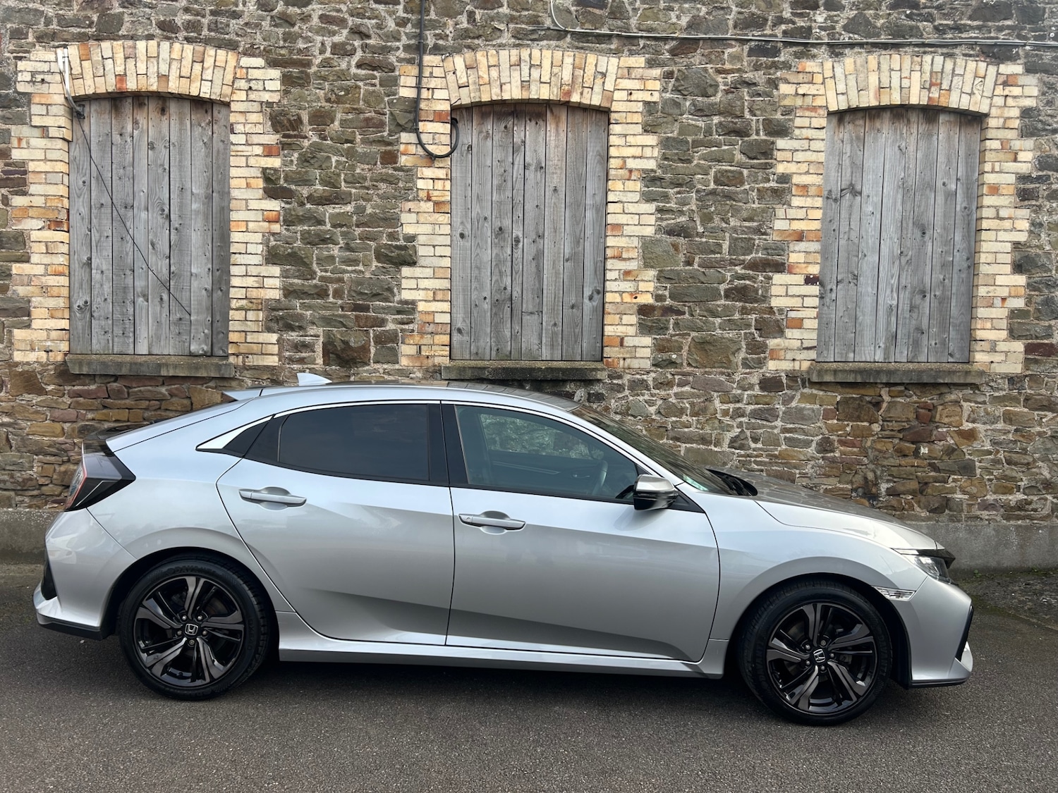 Used Honda Civic 2017 for sale - 76384646: Photo 2