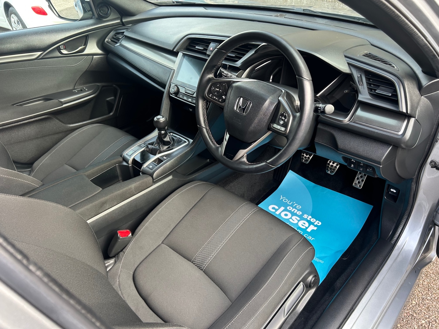 Used Honda Civic 2017 for sale - 76384646: Photo 6