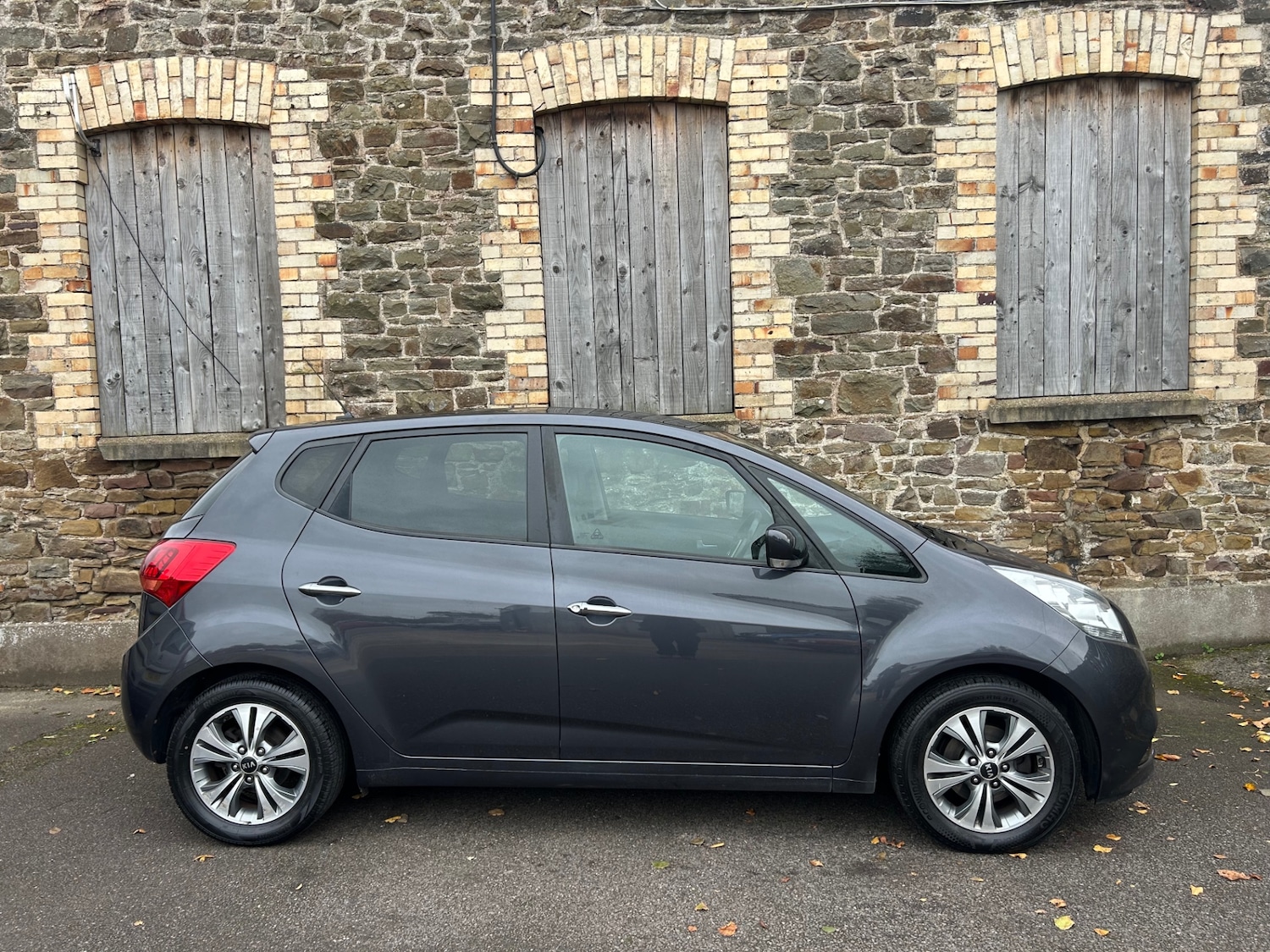 Used Kia Venga 2018 for sale - 76428345: Photo 2