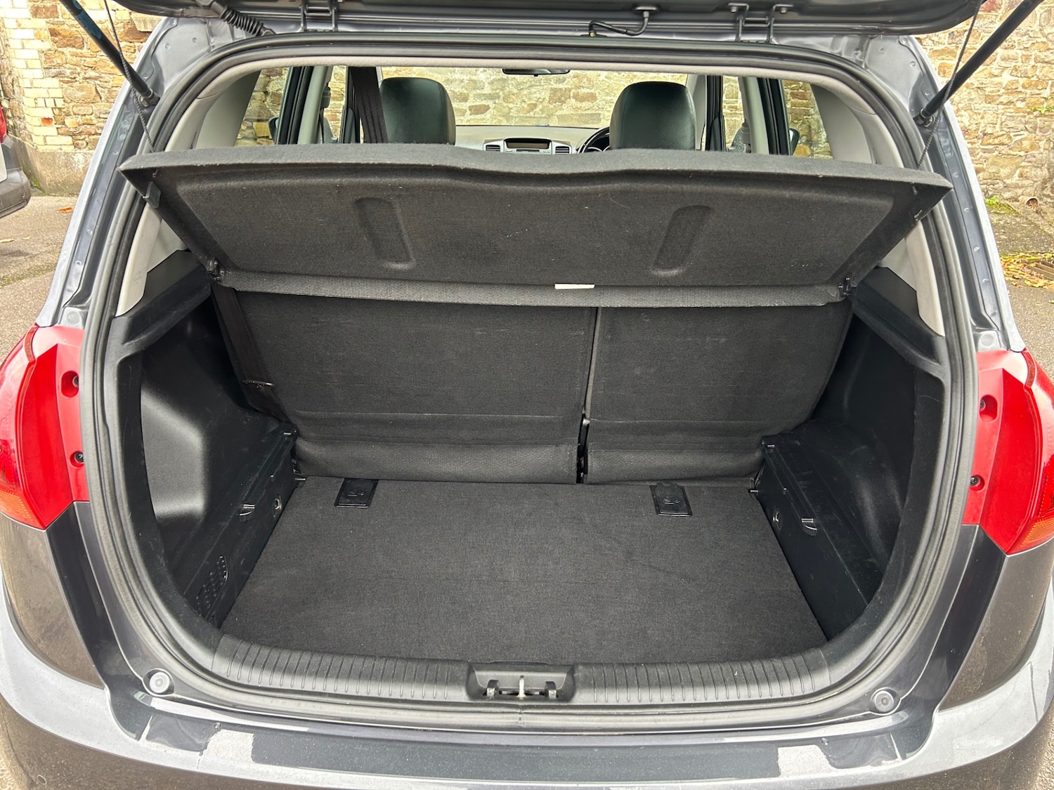 Used Kia Venga 2018 for sale - 76428345: Photo 9